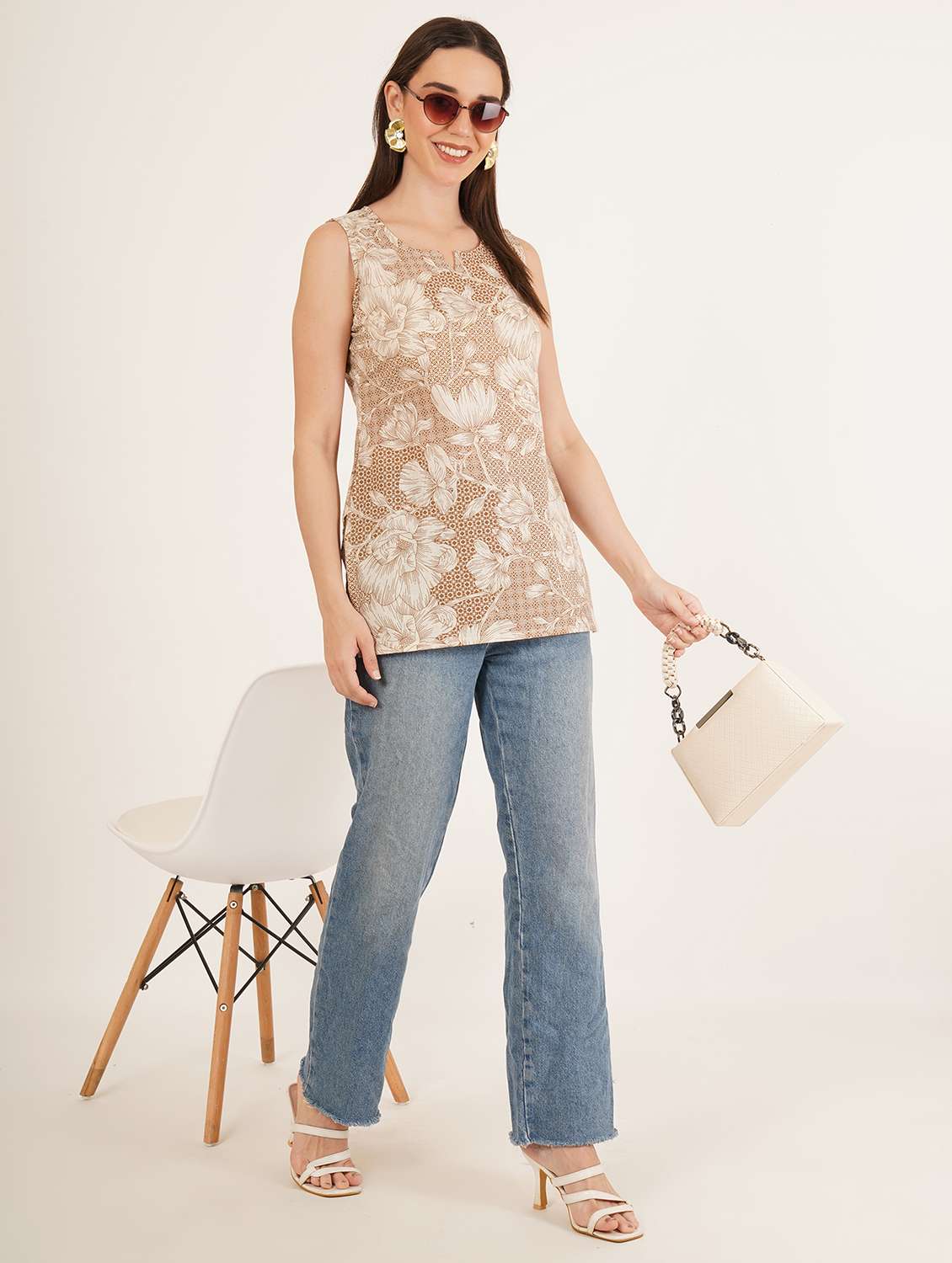 women floral printed sleeveless straight kurti - 22072595 -  Standard Image - 4