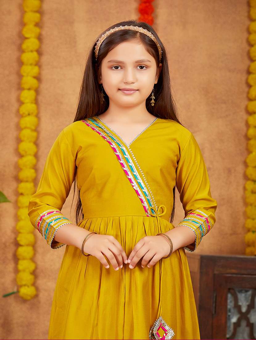 girls solidthree quarter sleeve kurta and salwar set  - 22072829 -  Standard Image - 4