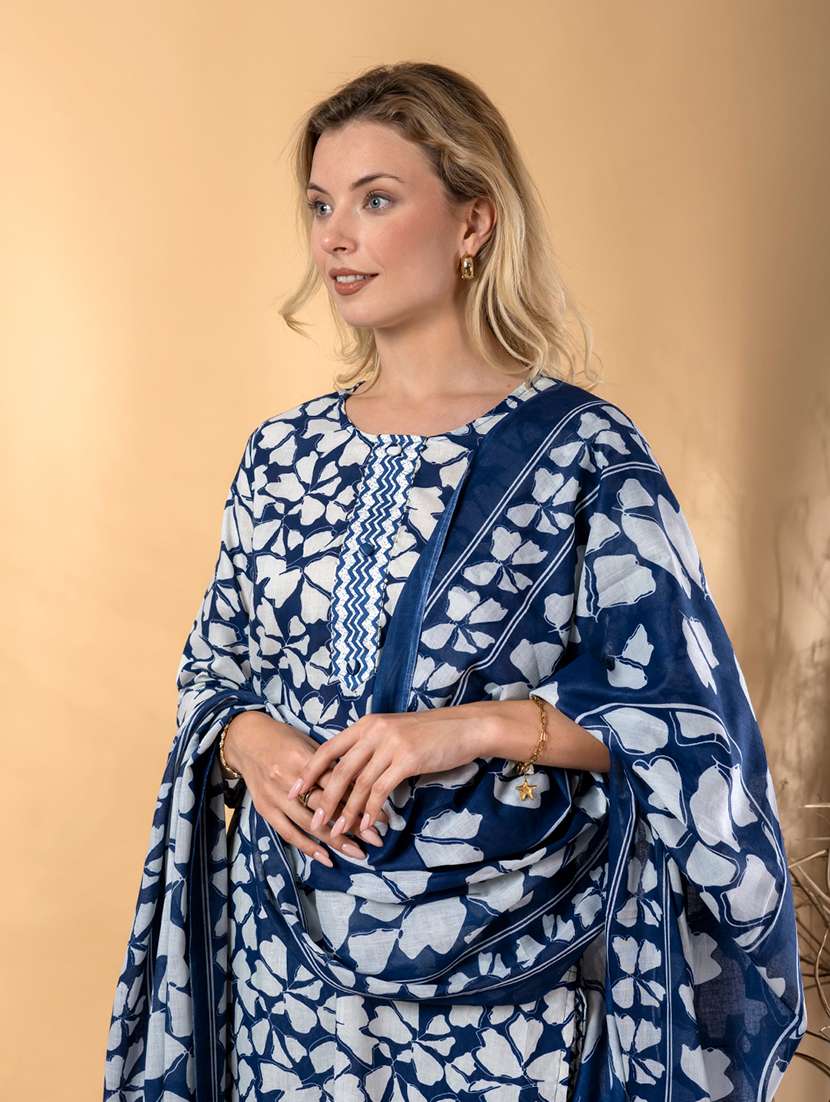 women printed three quarter sleeve kurta pant with dupatta set - 22072874 -  Standard Image - 4