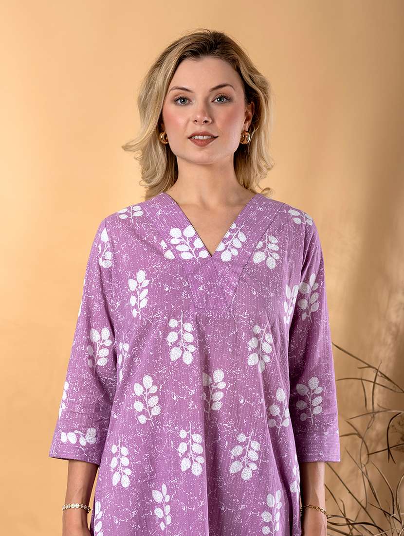 women printed three quarter sleeve kurta pant set - 22072877 -  Standard Image - 4