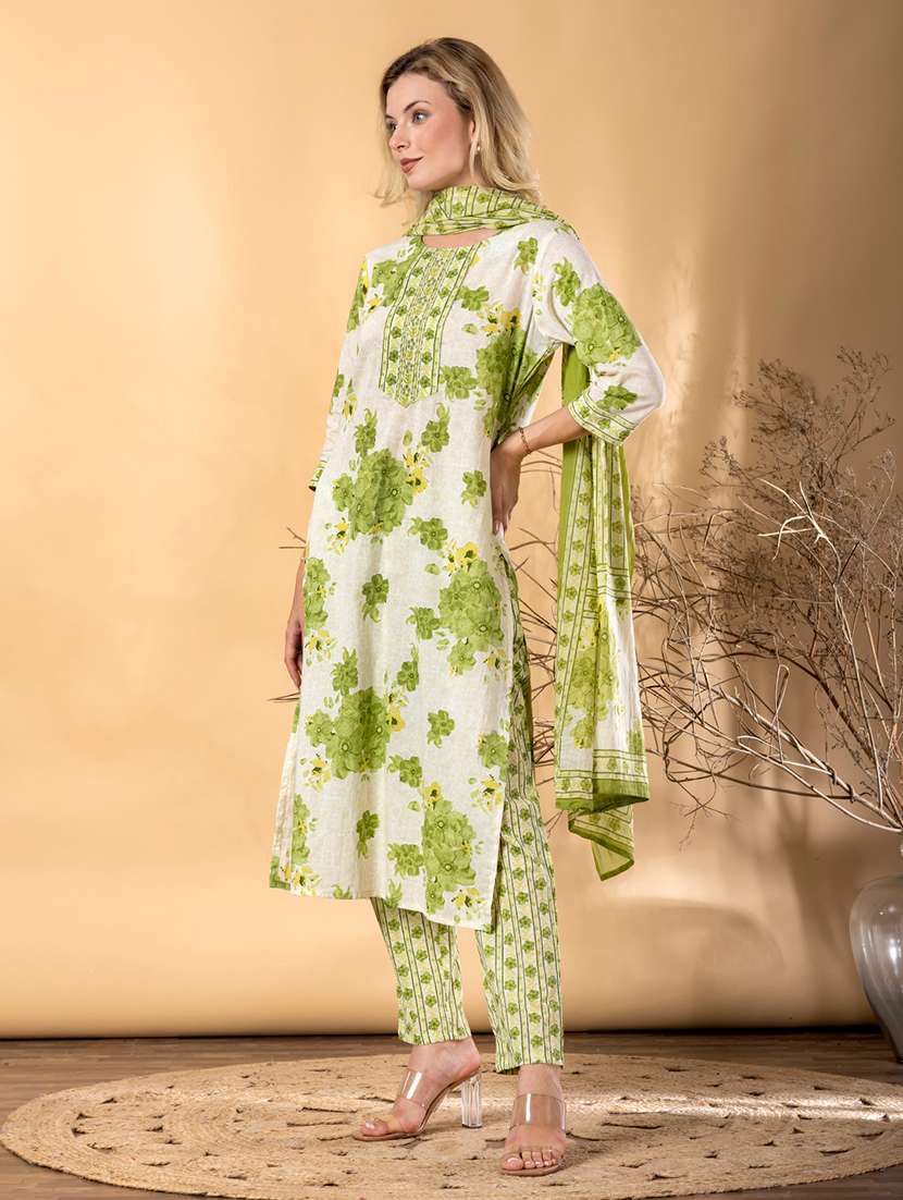 women floral three quarter sleeve kurta pant with dupatta set - 22072890 -  Standard Image - 1