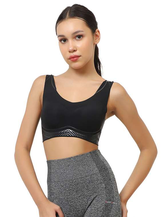 women black solid lightly padded sports bra