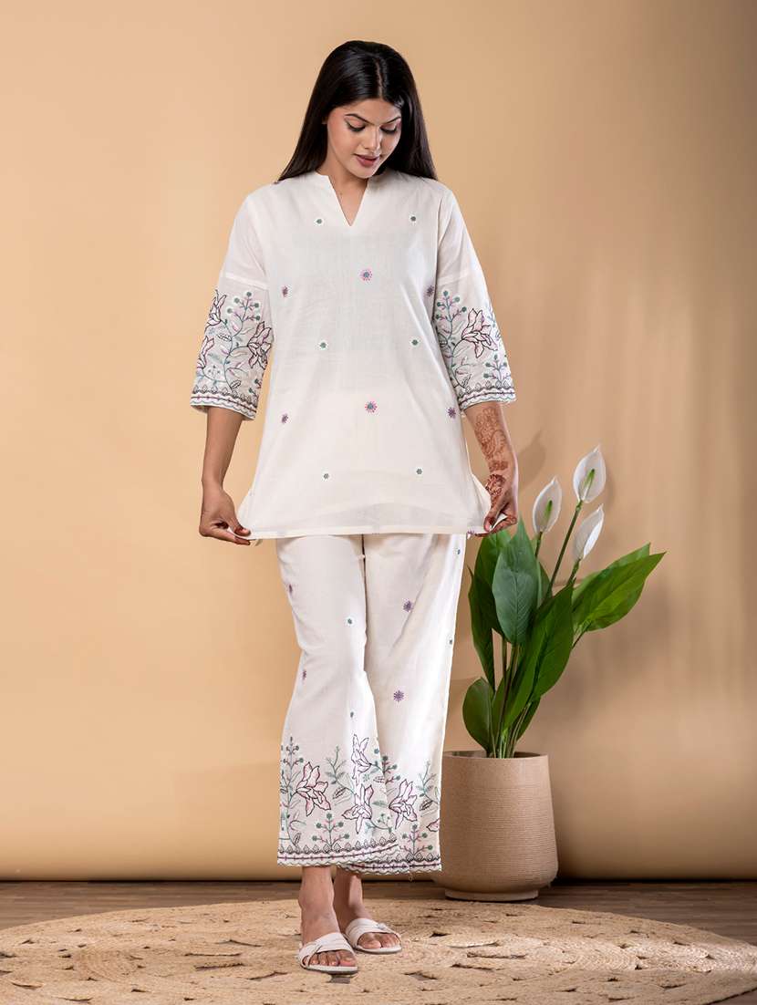 women three quarter sleeve ethnic co-ord set - 22072943 - Standard Image - 1