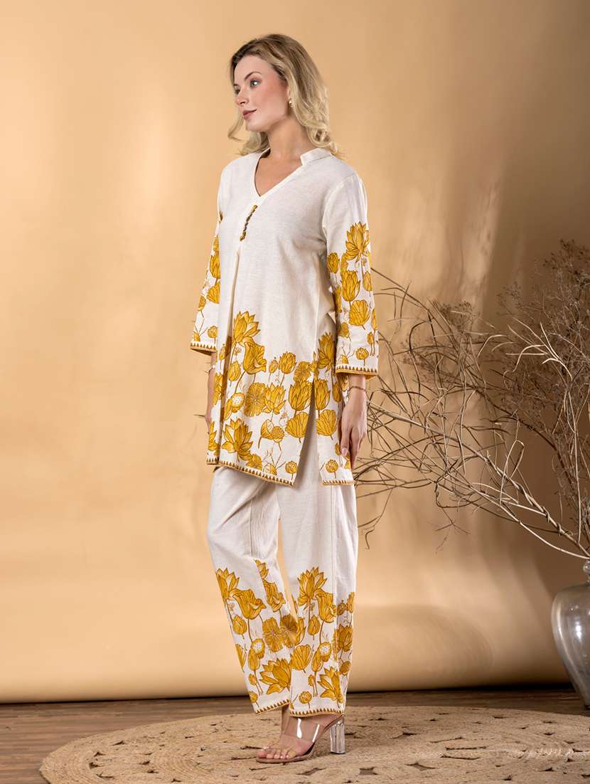 women three quarter sleeve ethnic co-ord set - 22072959 - Standard Image - 1