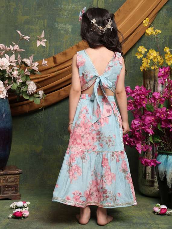 girls floral print sleveeless lehenga choli set - 22072988 -  Standard Image - 4