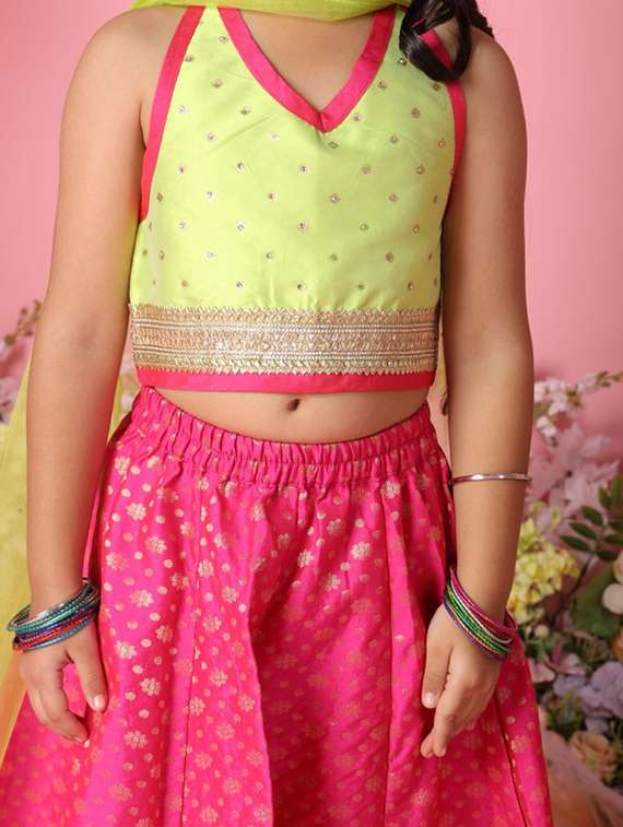 girls self designed sleveeless lehenga choli set - 22073004 - Standard Image - 4