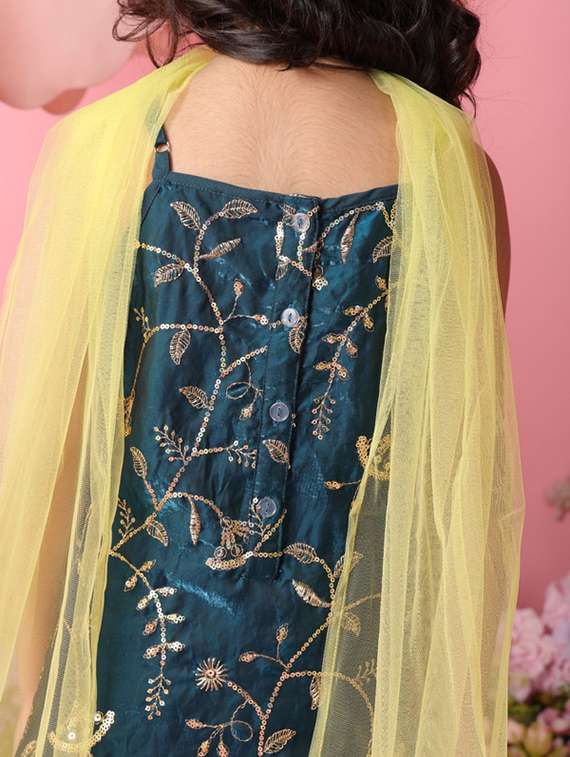 girls embroidered kurta and dhoti set with dupatta - 22073029 - Standard Image - 4