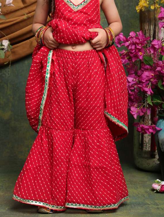 girls printed sleeveless kurta and sharara set - 22073047 - Standard Image - 4