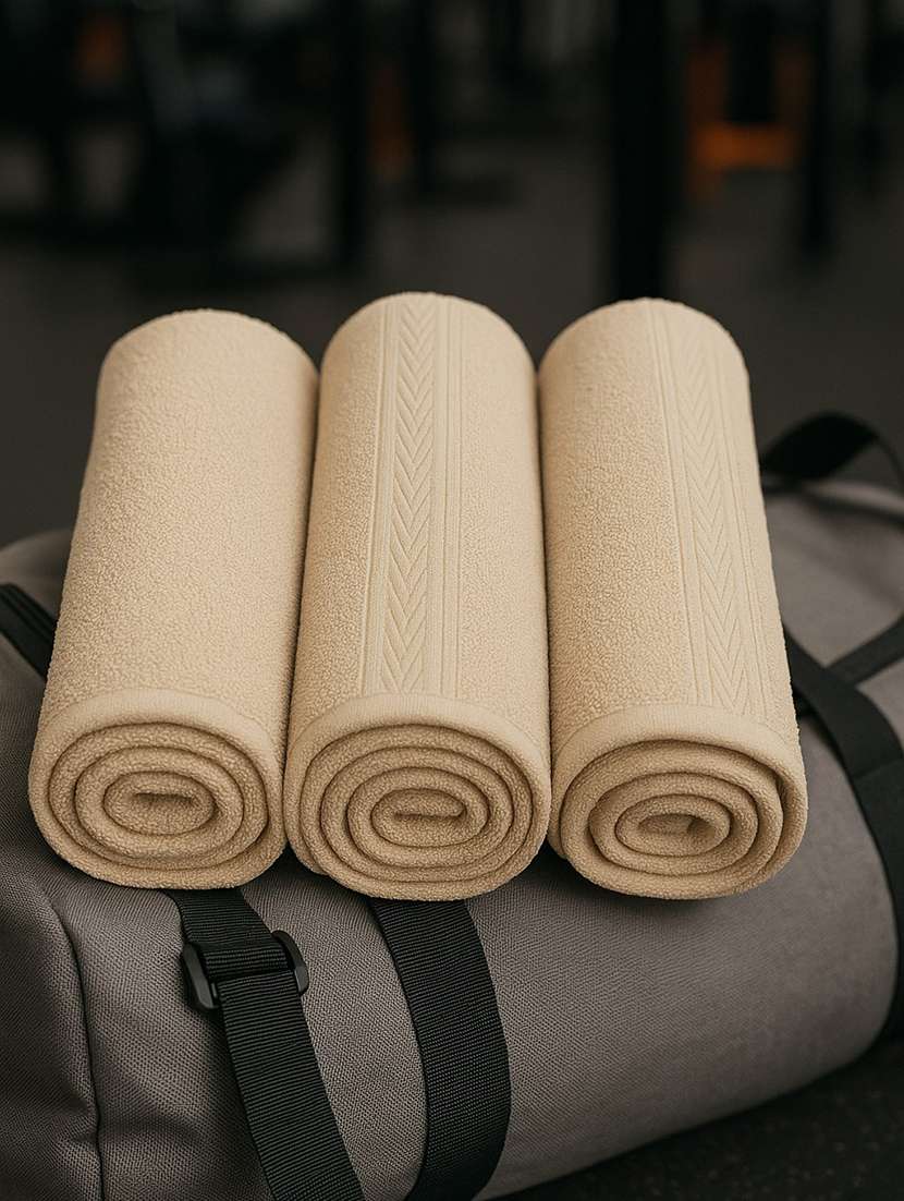 dolla pack of 3 soft high absorben & comfortable hand towel  - 22073855 -  Standard Image - 1