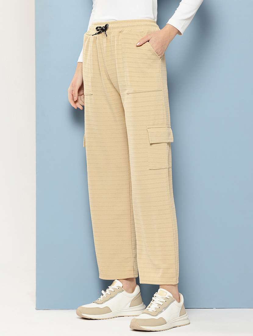 women solid mid rise regular fit cargo - 22074047 -  Standard Image - 1