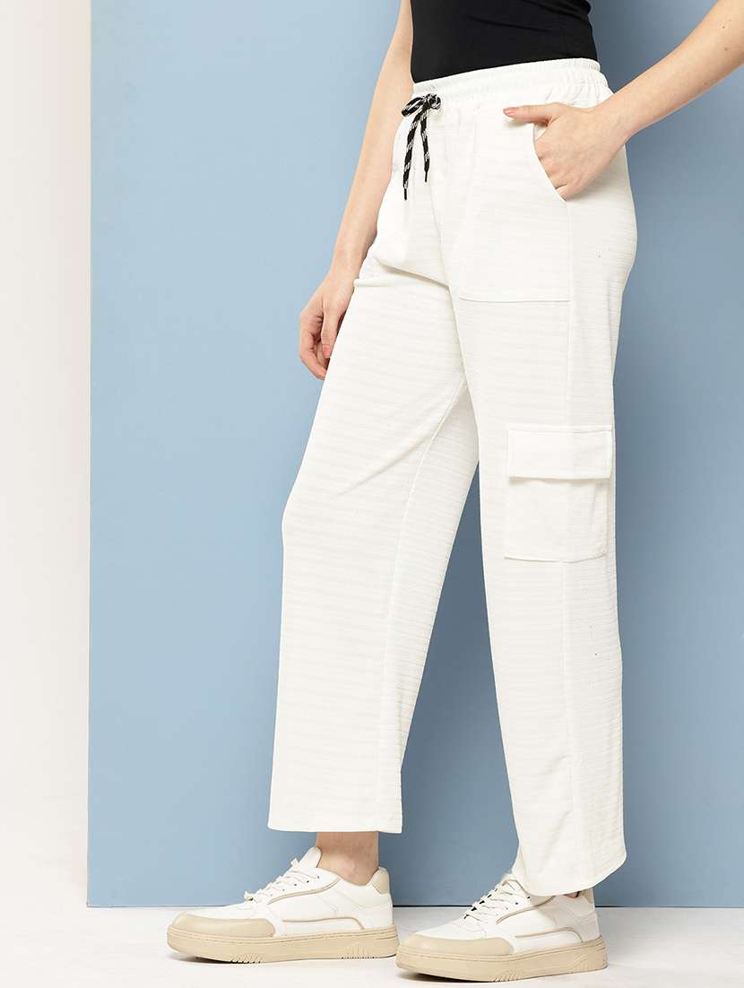 women solid mid rise regular fit cargo - 22074051 -  Standard Image - 1