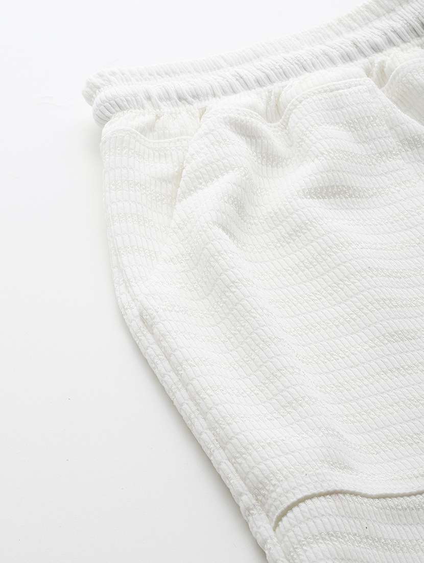 women solid mid rise regular fit cargo - 22074051 -  Standard Image - 4