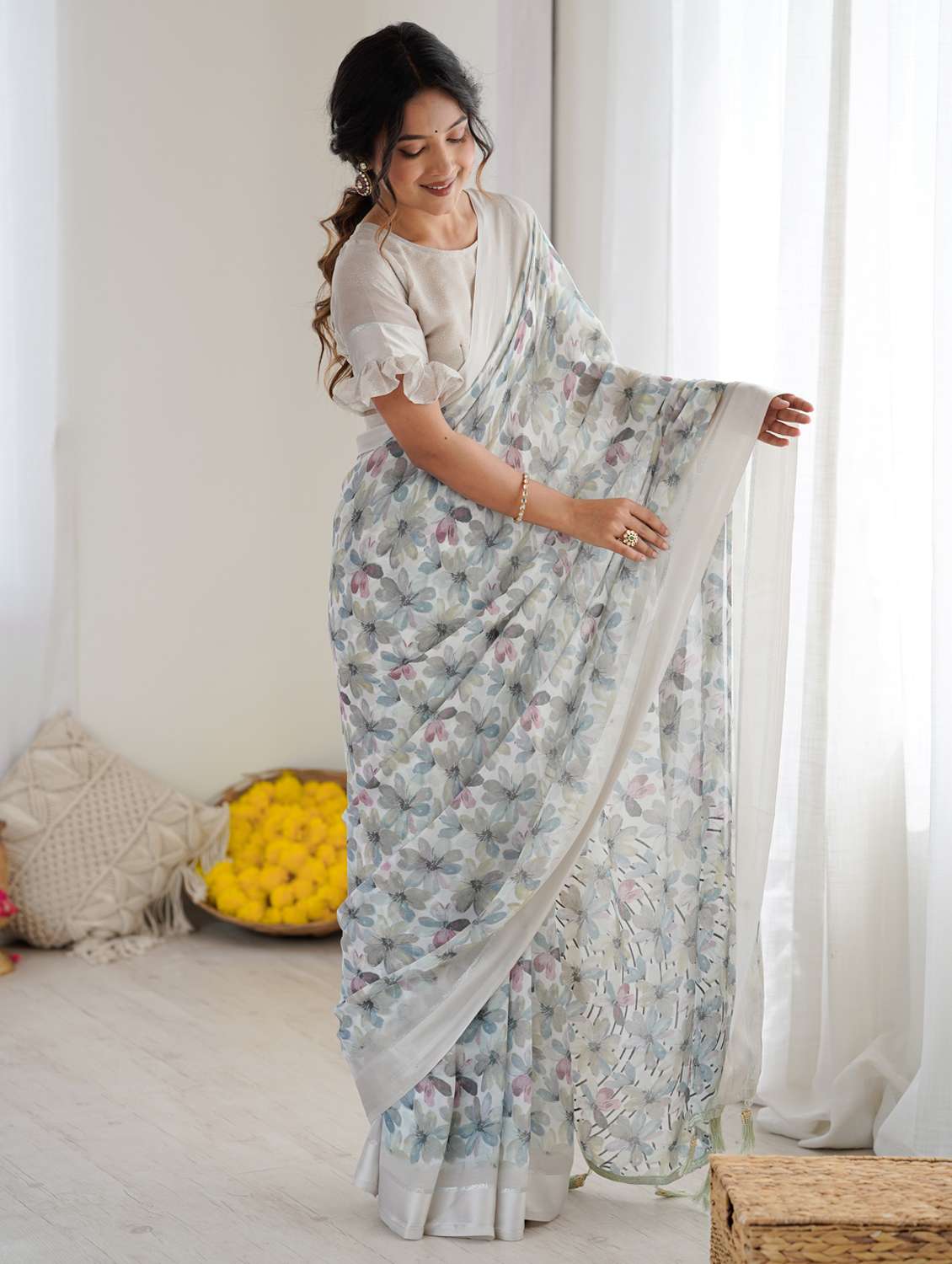 women floral printed saree with blouse - 22074108 -  Standard Image - 1