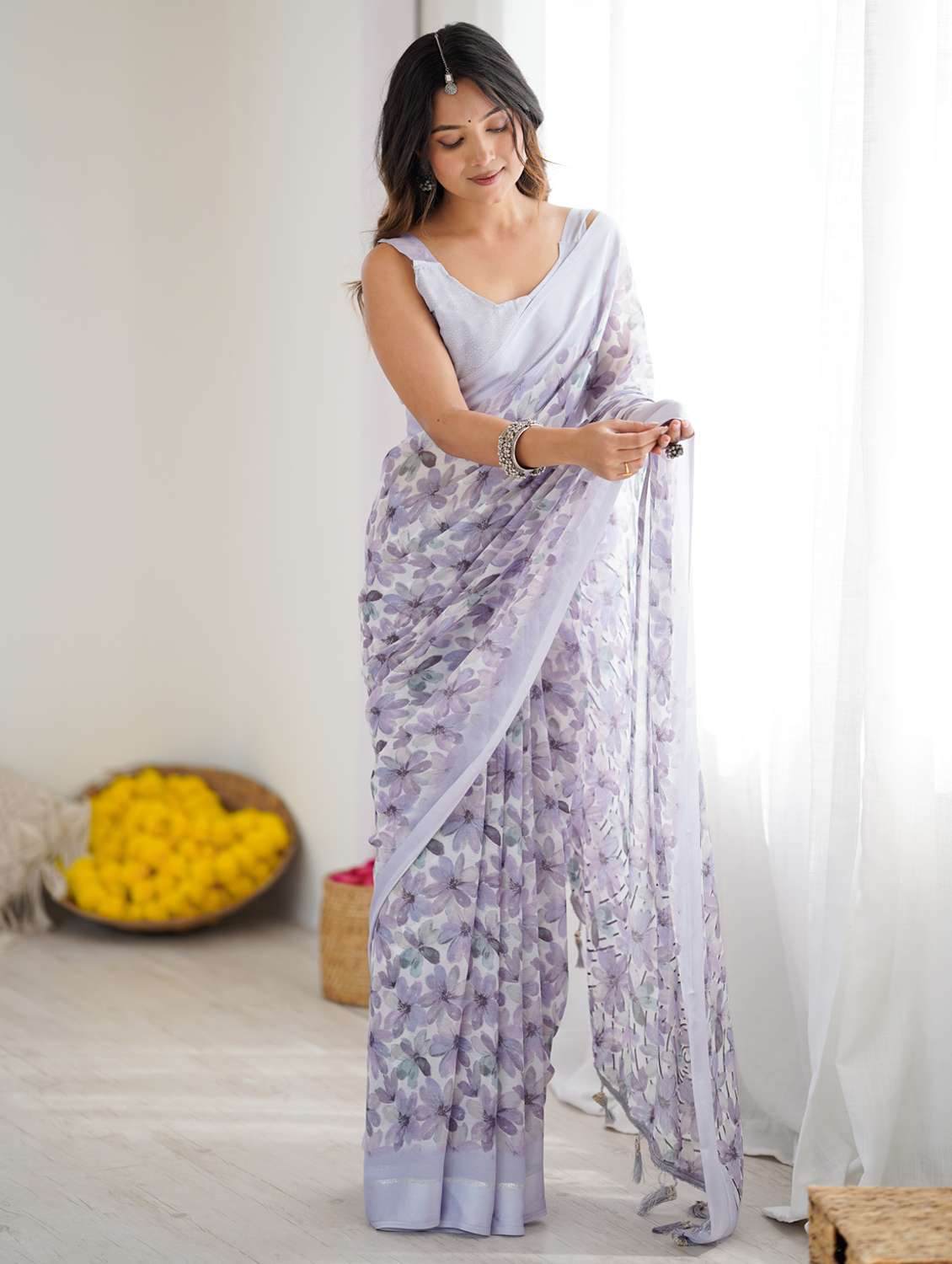 women floral printed saree with blouse - 22074109 -  Standard Image - 1
