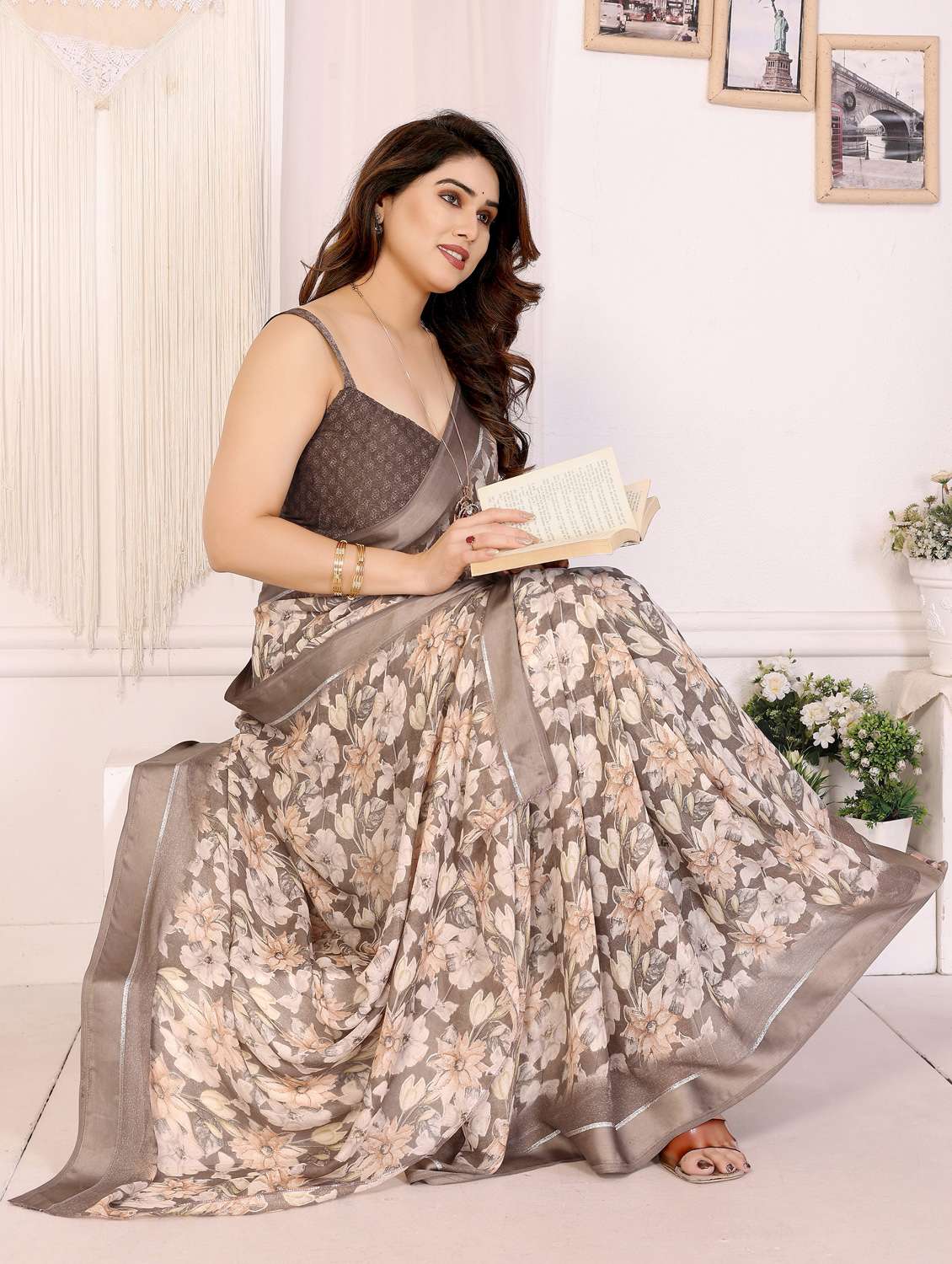 women floral printed saree with blouse - 22074116 -  Standard Image - 1