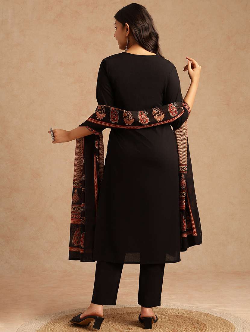 women printed three quarter sleeve kurta pant with dupatta set - 22074140 -  Standard Image - 4