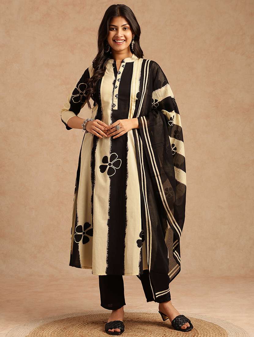 women printed three quarter sleeve kurta pant with dupatta set - 22074142 -  Standard Image - 1
