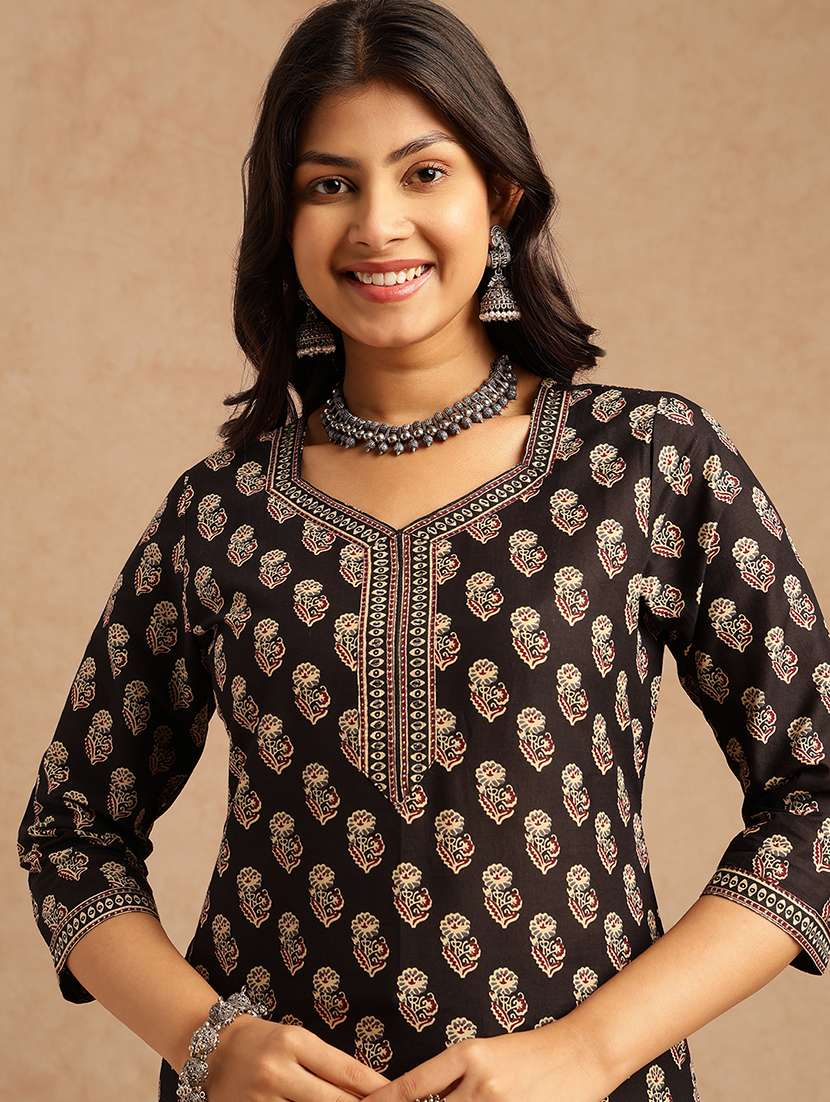 women printed three quarter sleeve kurta pant with dupatta set - 22074147 -  Standard Image - 4