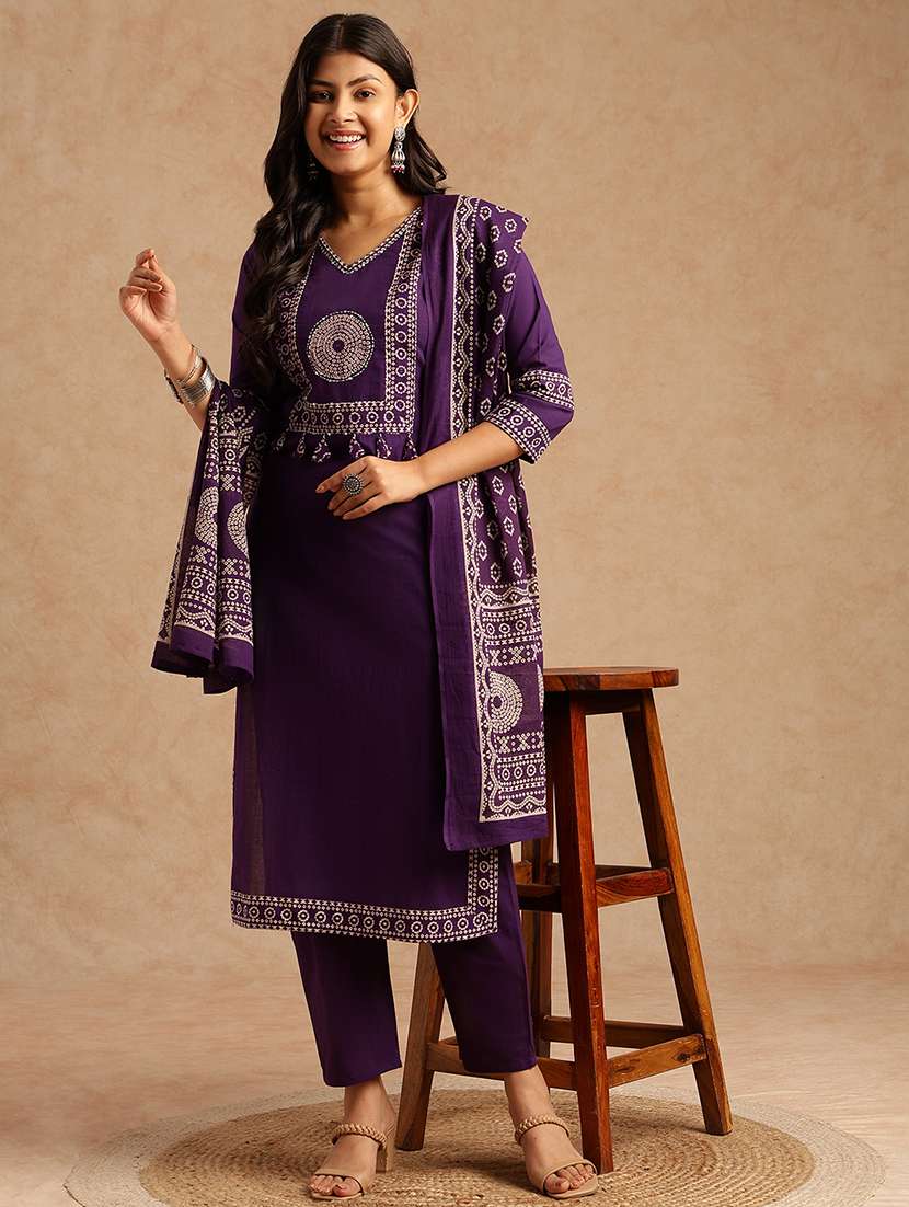 women bandhani printed three quarter sleeve kurta pant with dupatta set
