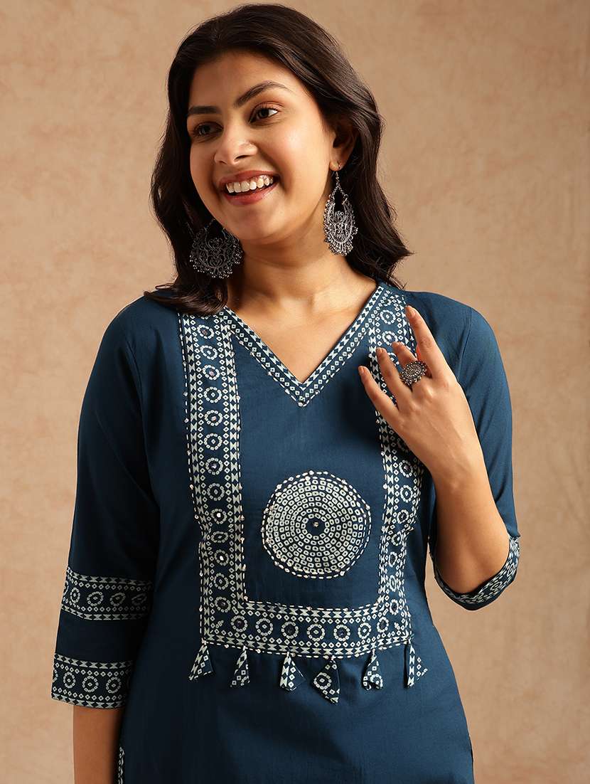 women bandhani printed three quarter sleeve kurta pant with dupatta set - 22074153 -  Standard Image - 4