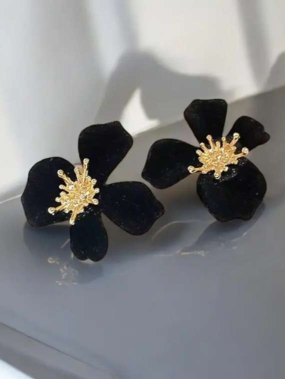 women black alloy flower studs earring - 22074174 -  Standard Image - 4