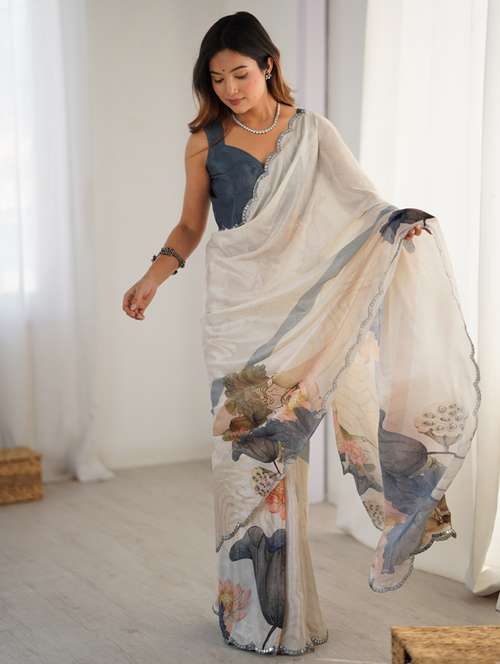 women printed casual wear saree with blouse - 22074462 - Standard Image - 0