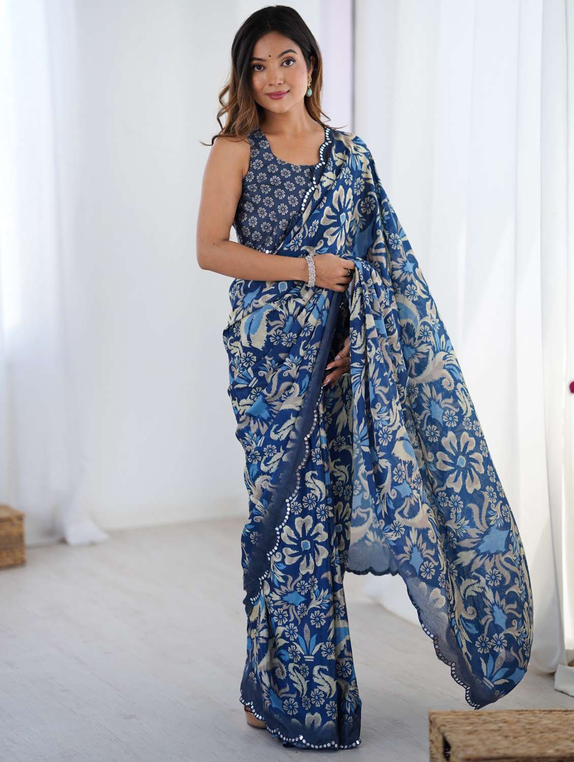women printed casual wear saree with blouse