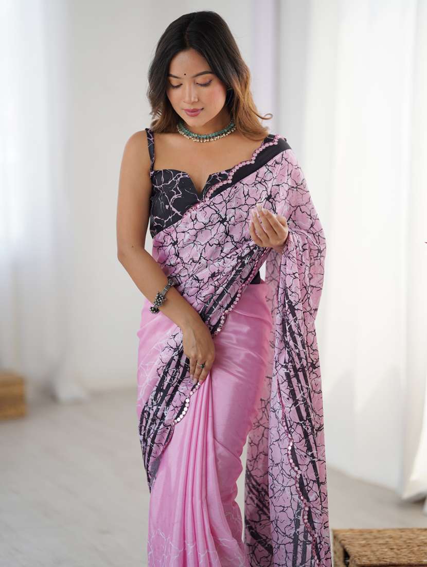 women printed casual wear saree with blouse - 22074514 -  Standard Image - 1