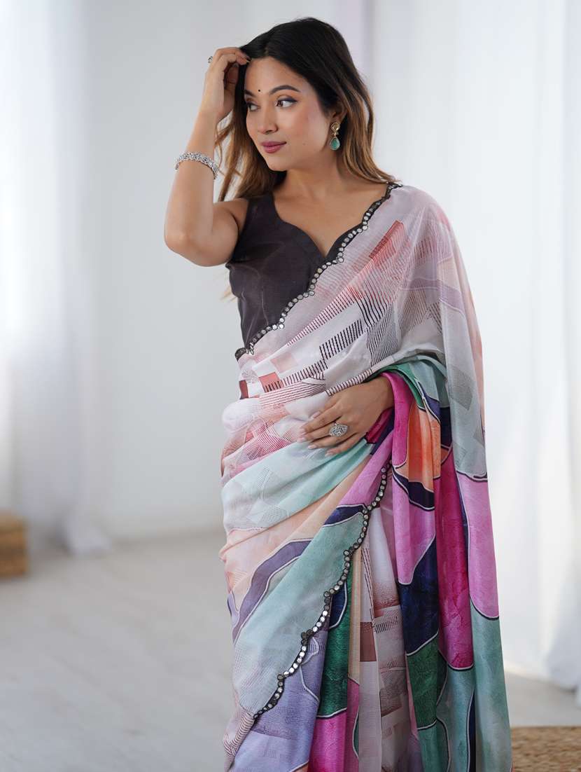 women printed casual wear saree with blouse - 22074550 -  Standard Image - 1
