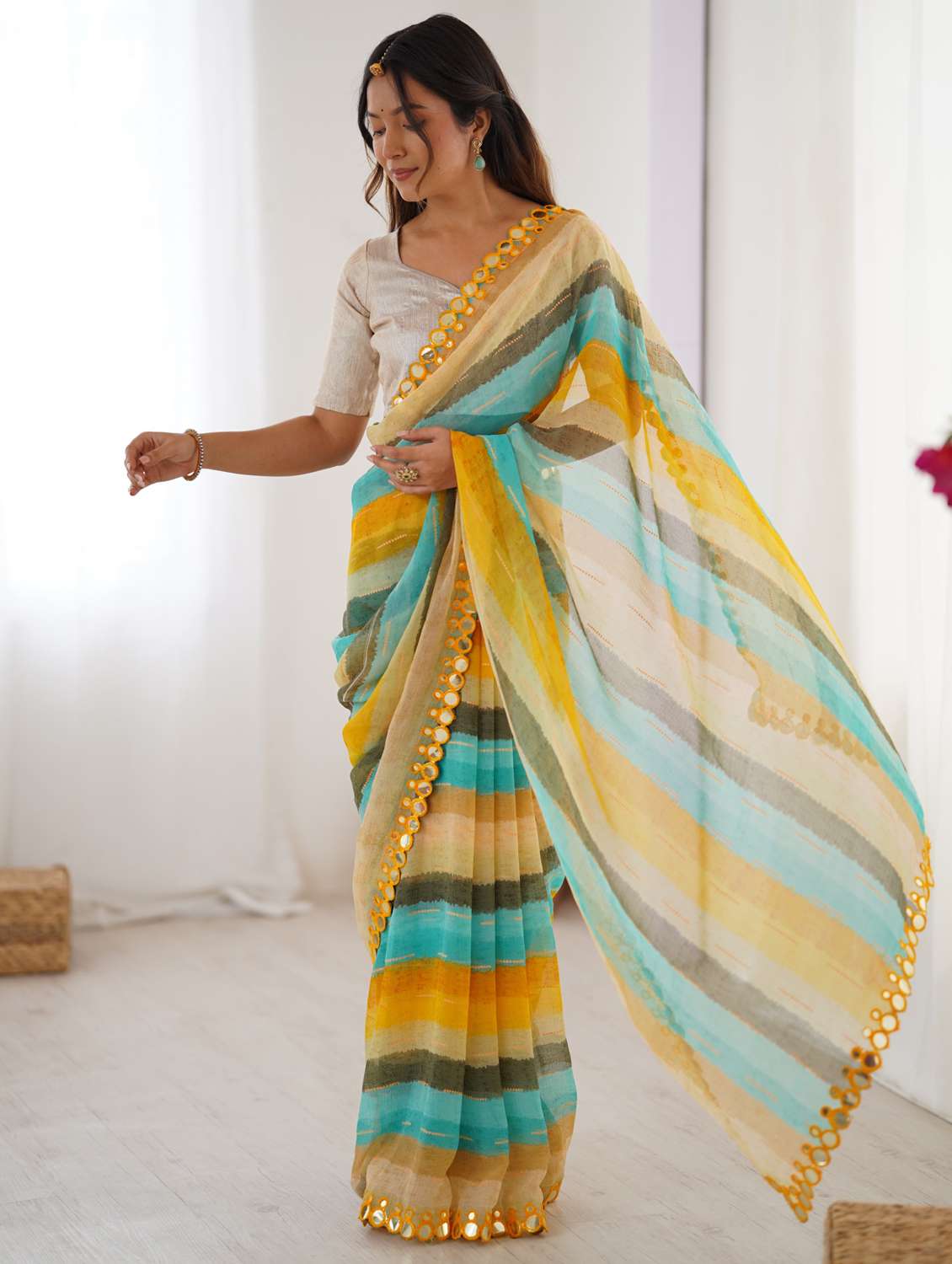 women printed casual wear saree with blouse