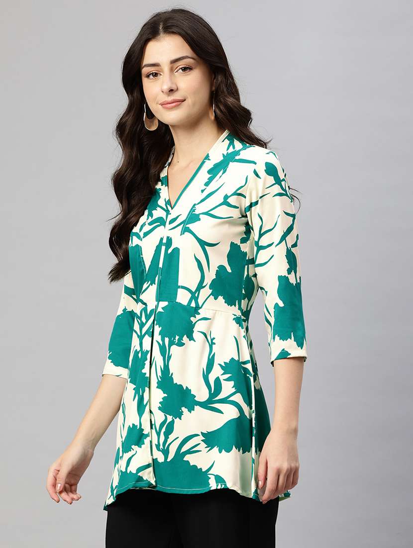 floral print notch neck crepe top - 22074687 -  Standard Image - 1