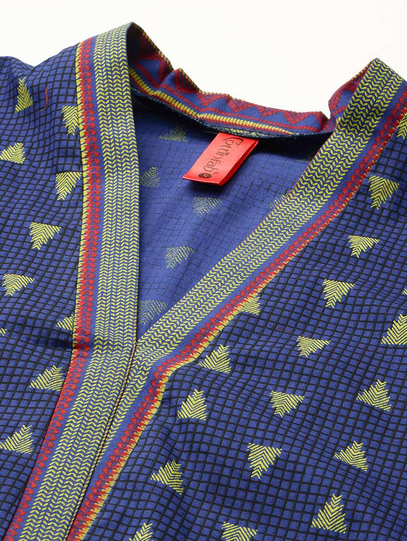 blue printed regular fit three quarter top - 22074690 - Standard Image - 4