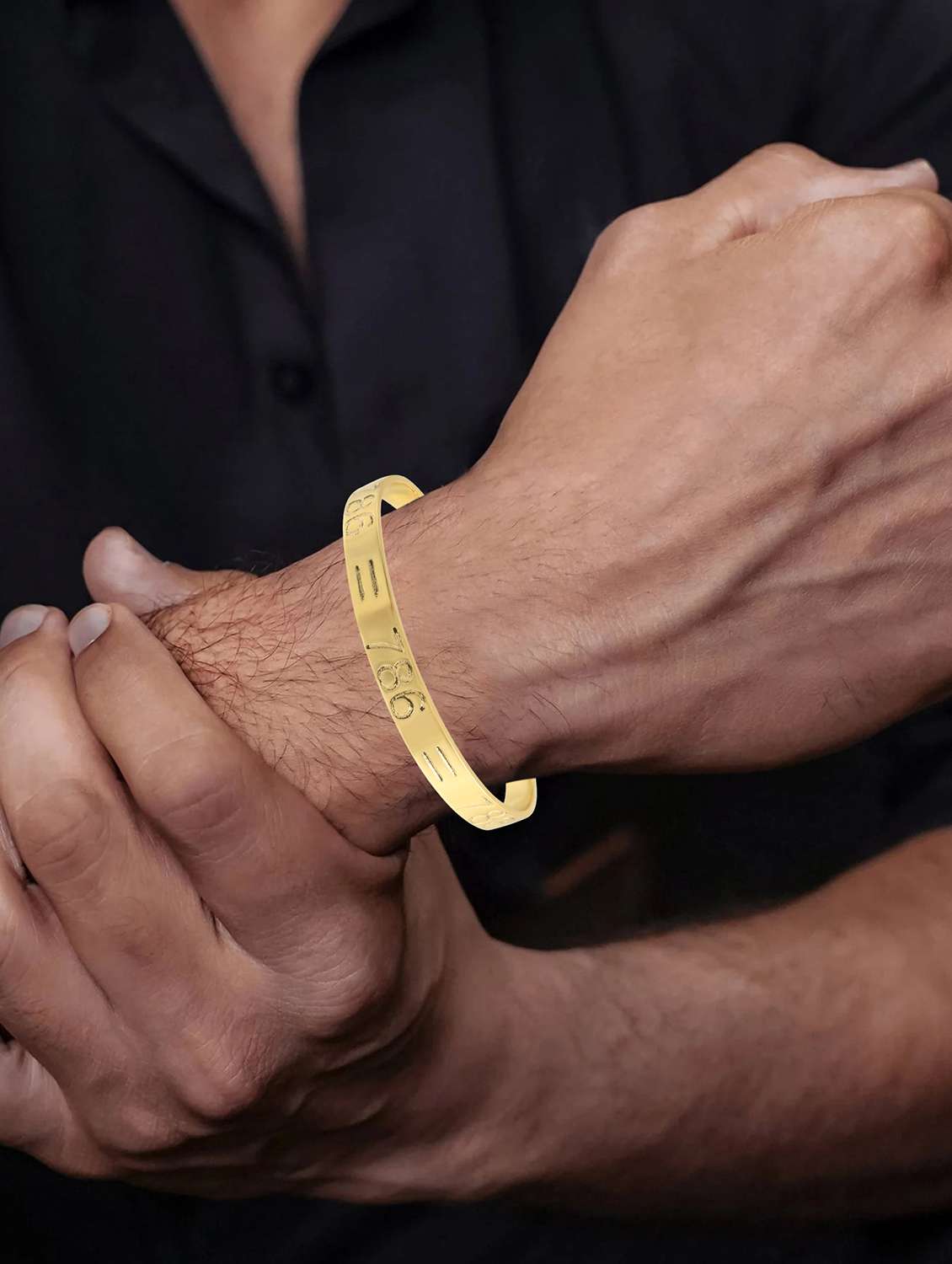 pure brass 786 muslim islam jewellery momedian musalman spiritual kada - 22075175 -  Standard Image - 1