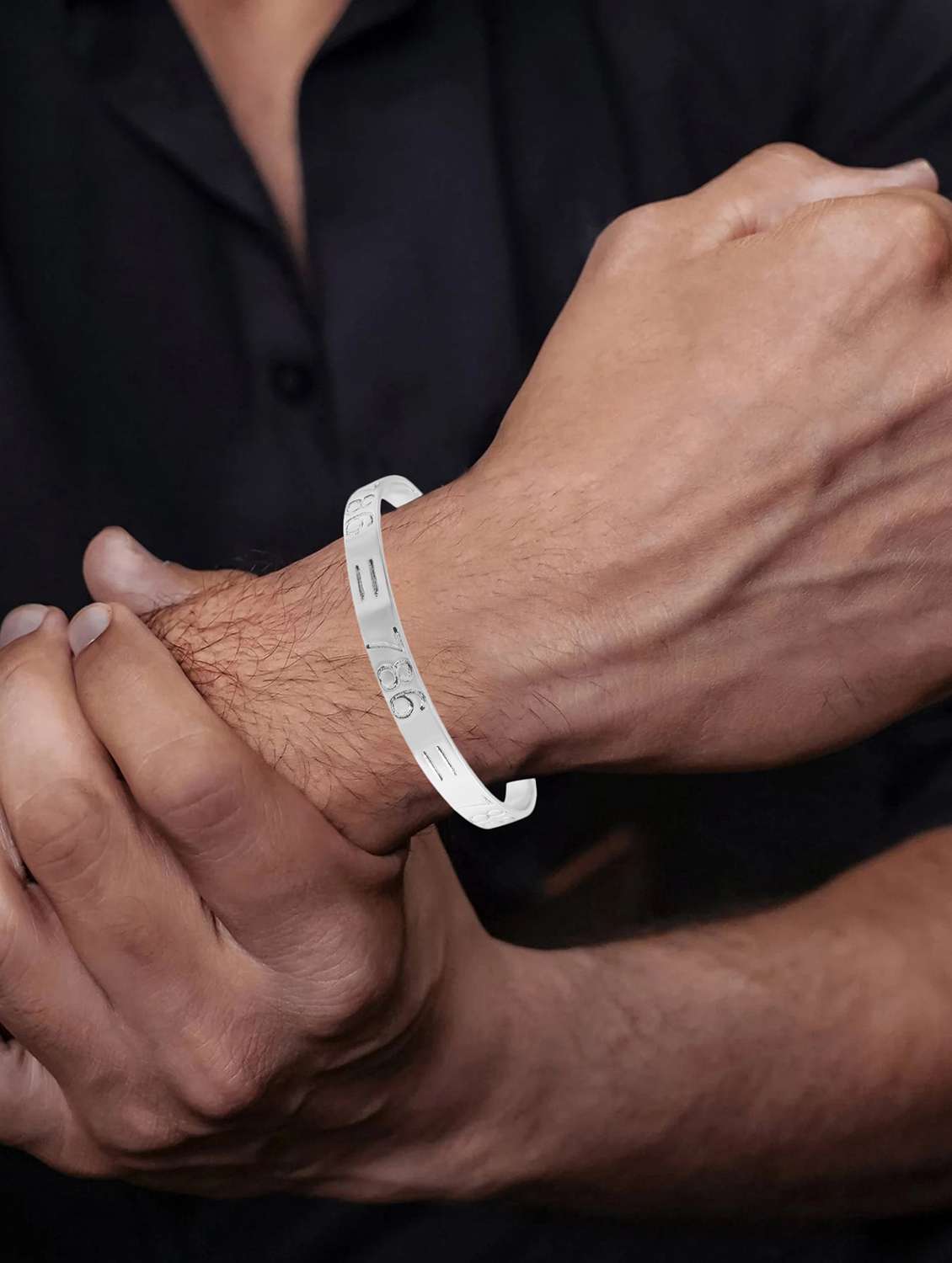 brass silver plated 786 muslim islam jewellery momedian musalman spiritual kada cuff bangle for men women - 22075176 -  Standard Image - 1