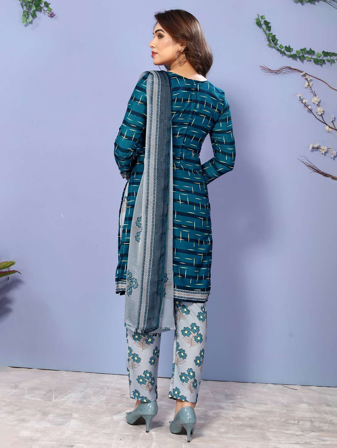 women printed unstitched suit set - 22075617 - Standard Image - 4