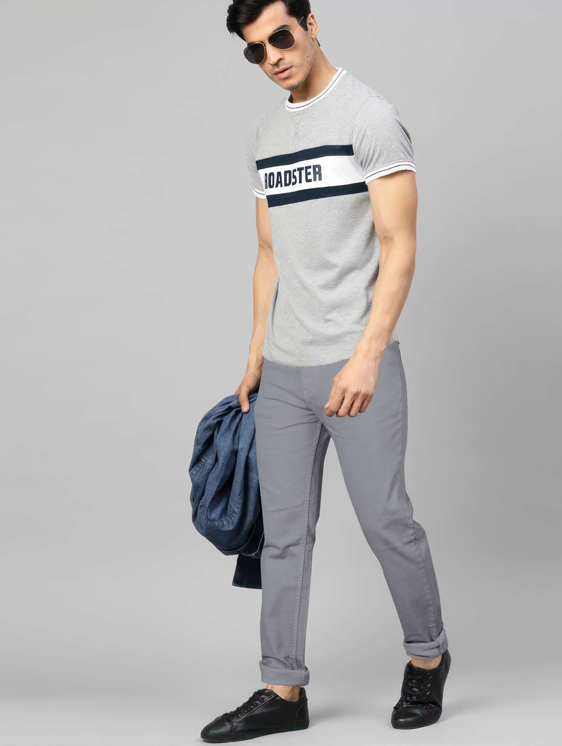 men plain mid rise full length jeans - 22076413 -  Standard Image - 4