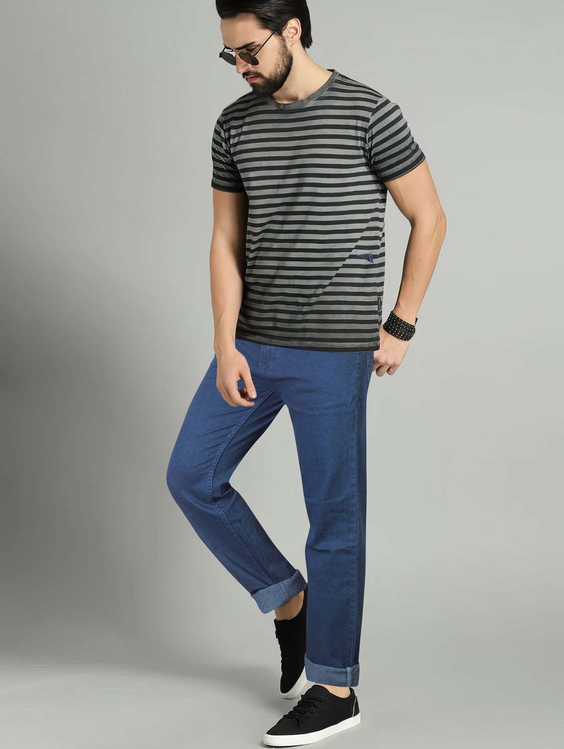 men plain mid rise full length jeans - 22076427 -  Standard Image - 4