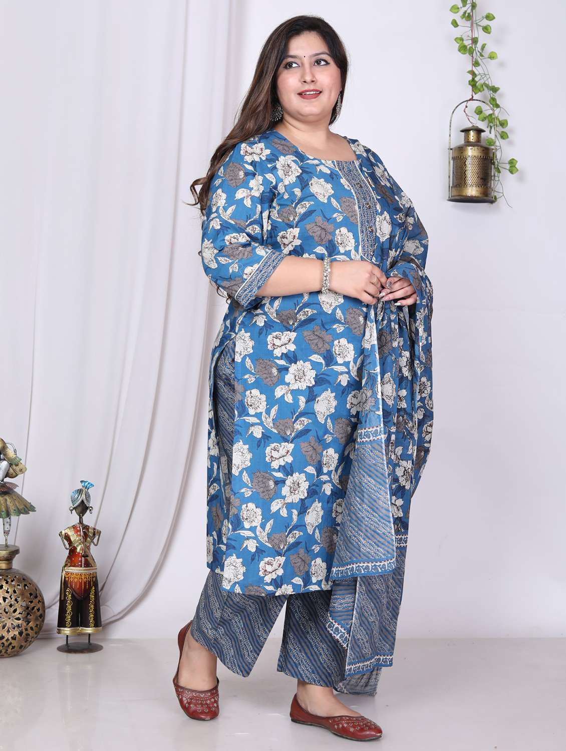 women floral printed three quarter sleeve kurta pant with dupatta set - 22076477 -  Standard Image - 1