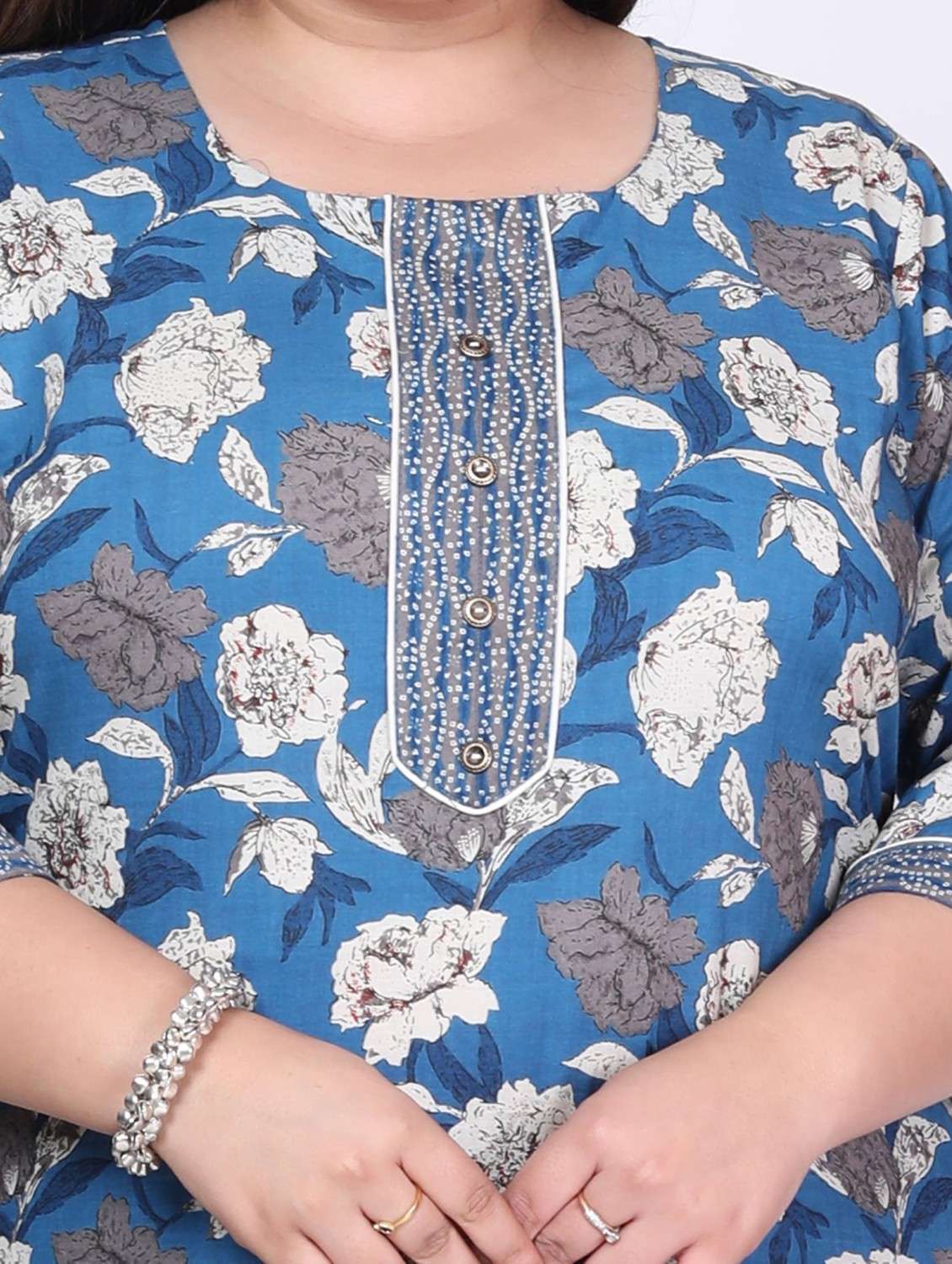 women floral printed three quarter sleeve kurta pant with dupatta set - 22076477 -  Standard Image - 4