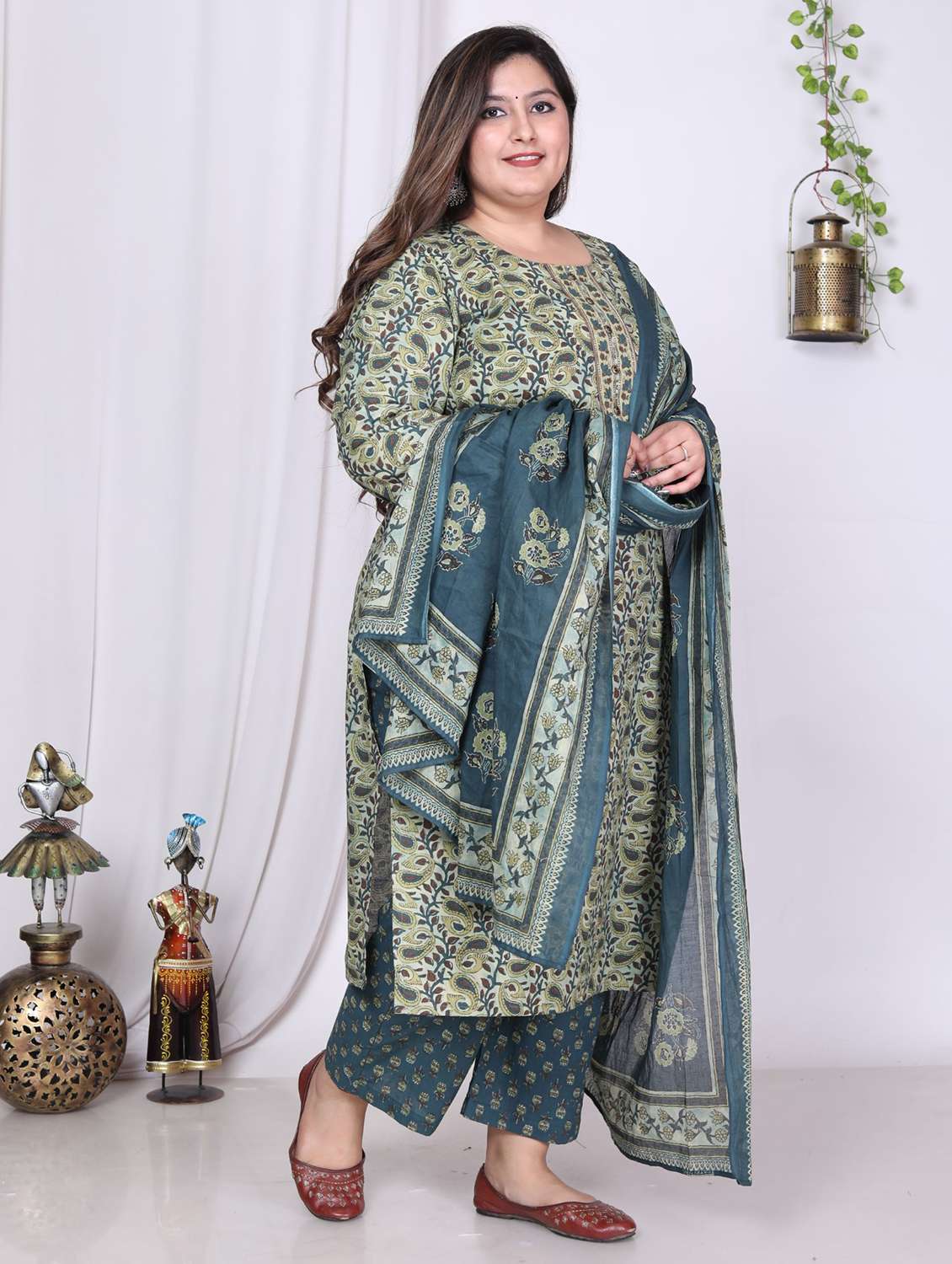 women paisley printed three quarter sleeve kurta pant with dupatta set - 22076479 -  Standard Image - 1