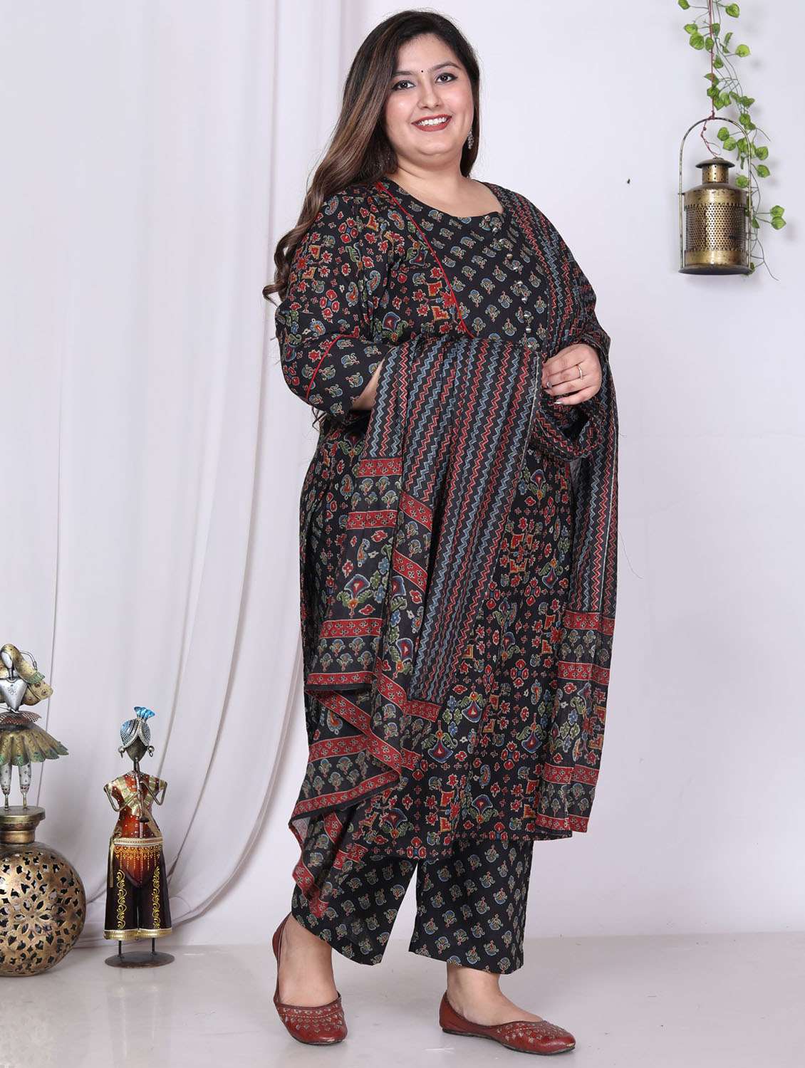 women printed three quarter sleeve kurta pant with dupatta set - 22076480 -  Standard Image - 1