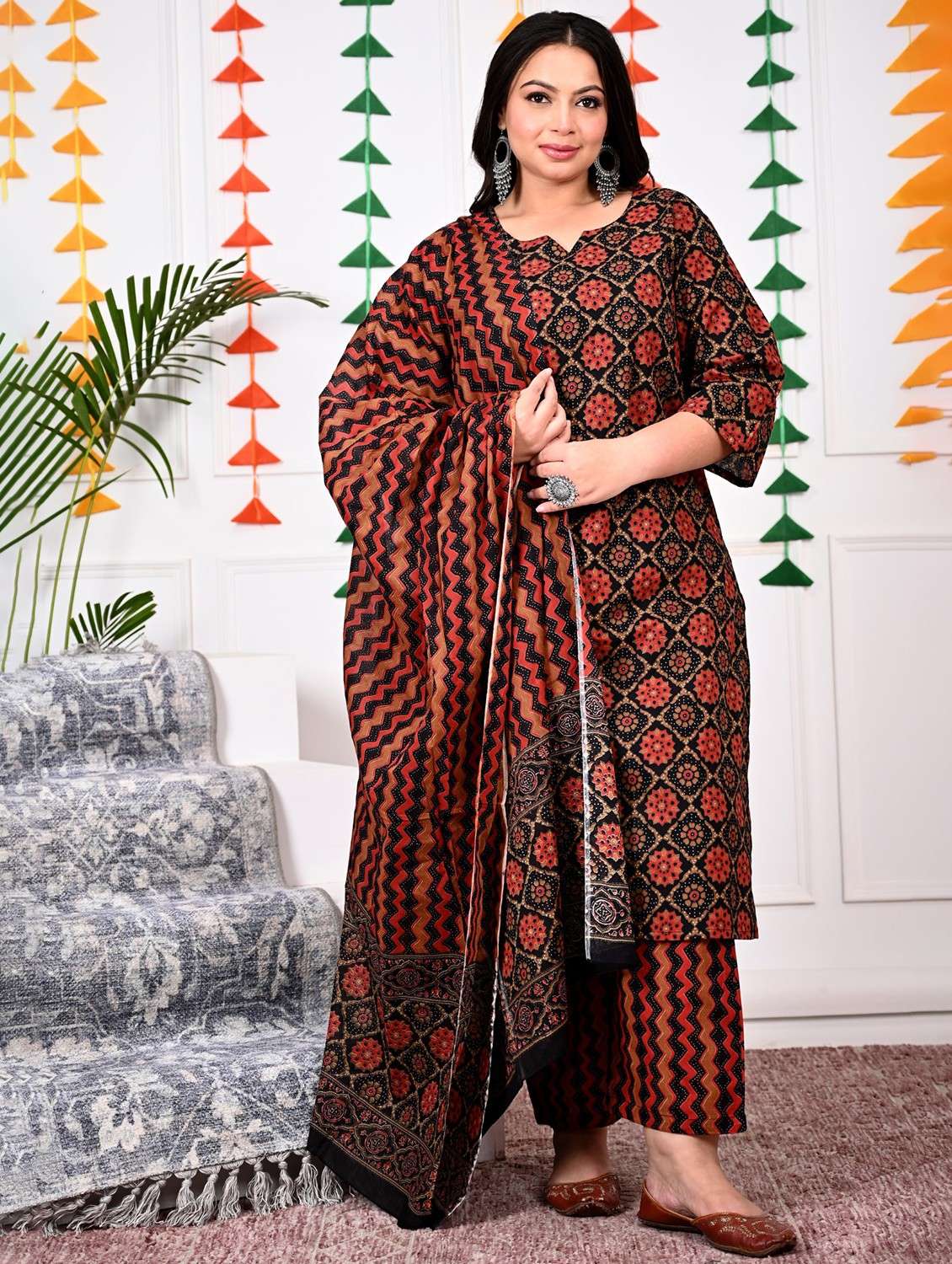 women printed three quarter sleeve kurta pant with dupatta set - 22076483 -  Standard Image - 1