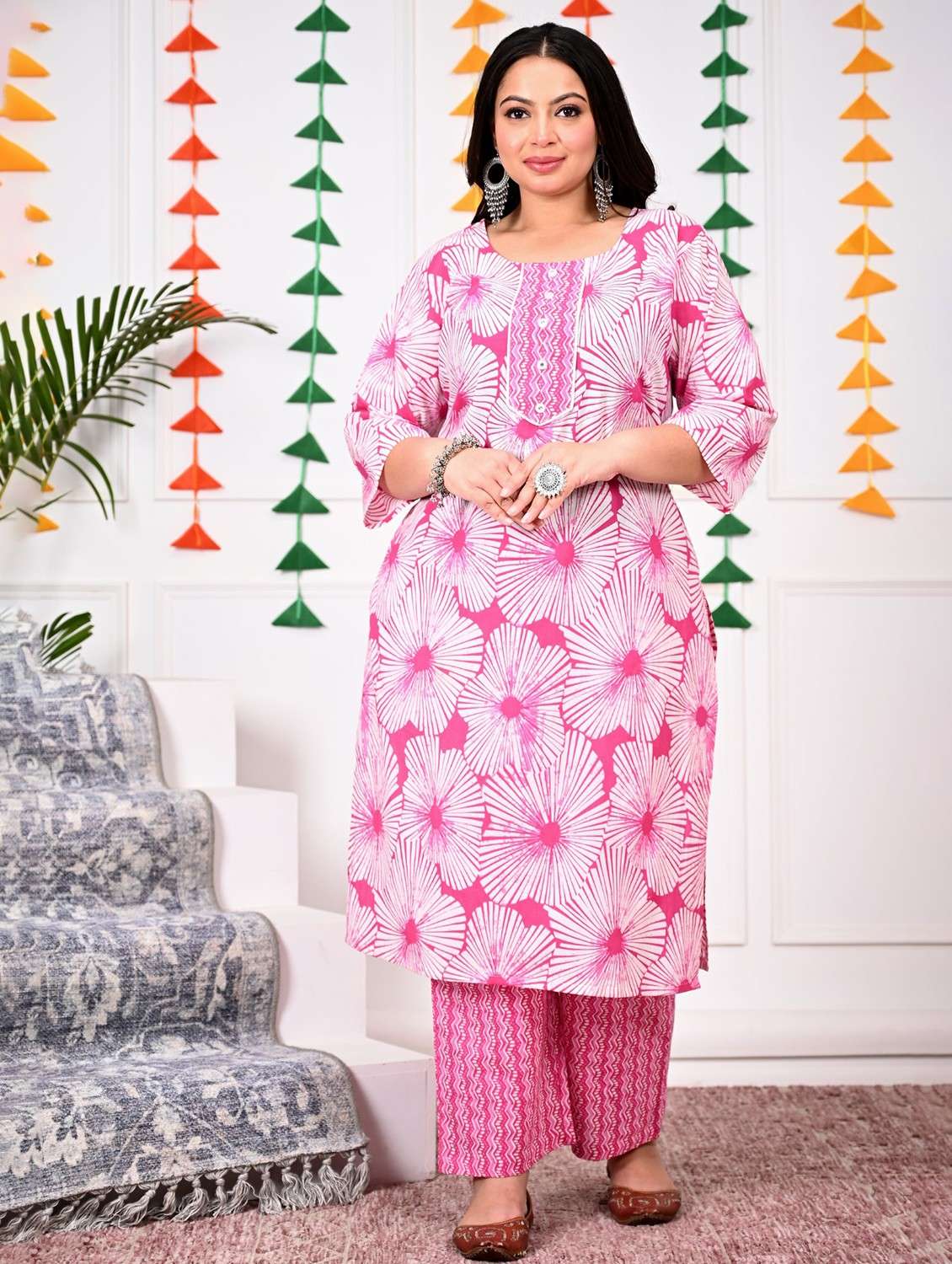 women printed three quarter sleeve kurta pant with dupatta set - 22076485 -  Standard Image - 1