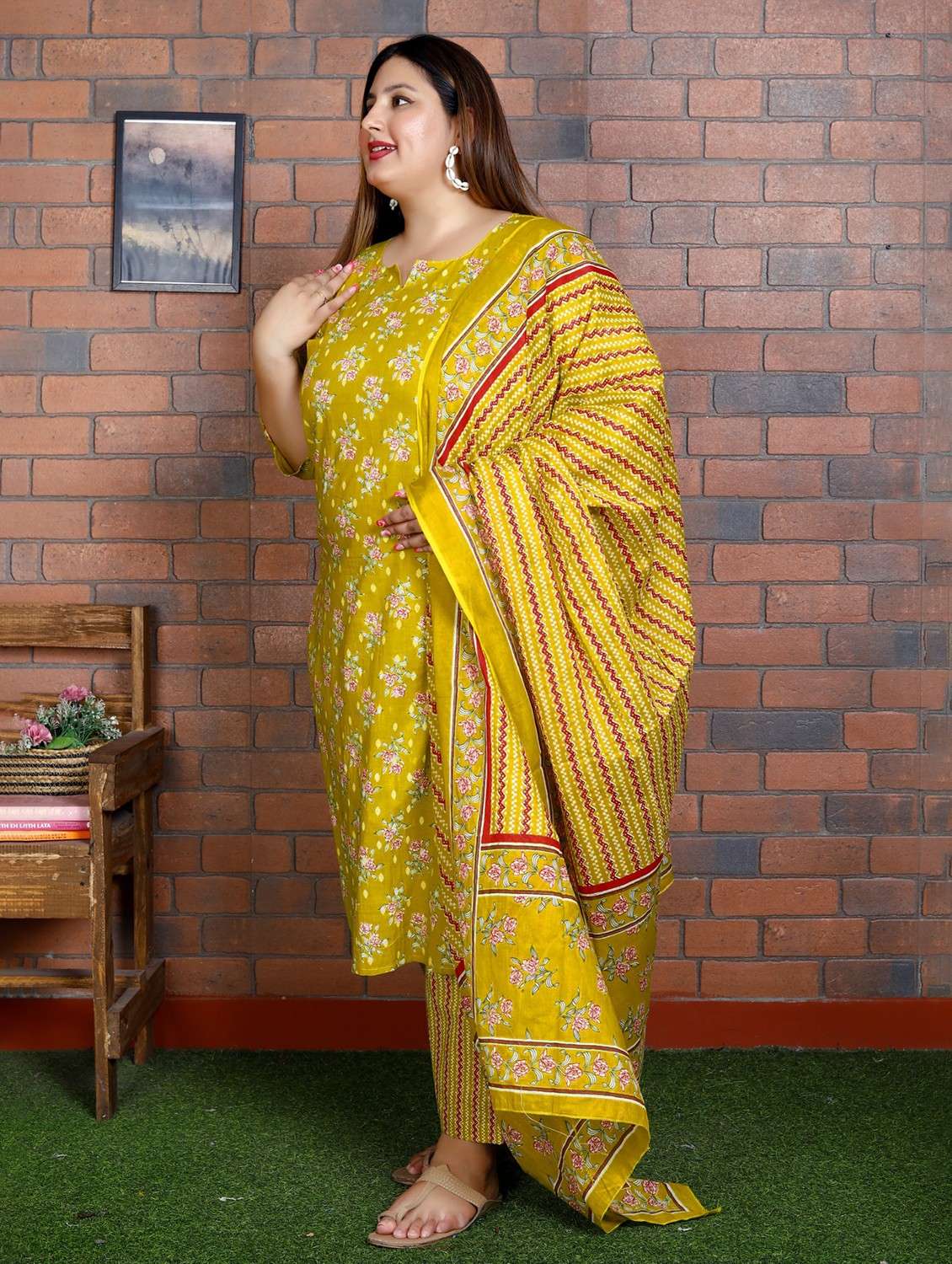 women floral printed three quarter sleeve kurta pant with dupatta set - 22076499 -  Standard Image - 1