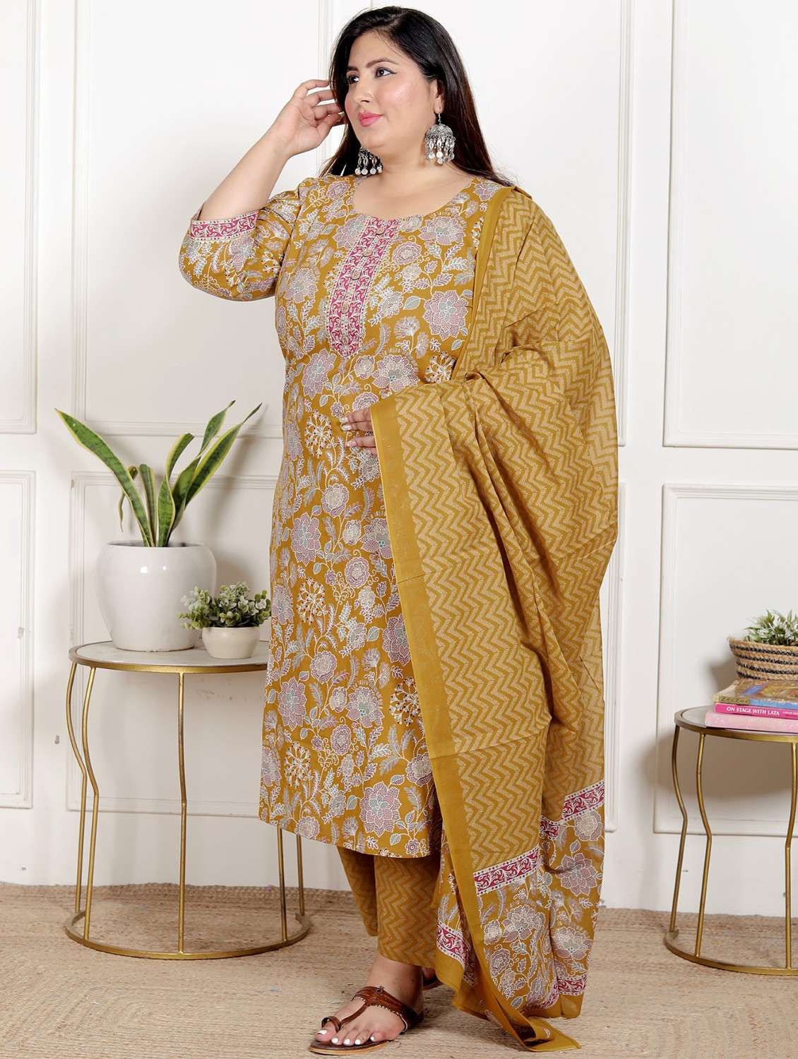 women floral printed three quarter sleeve kurta pant with dupatta set - 22076533 -  Standard Image - 1