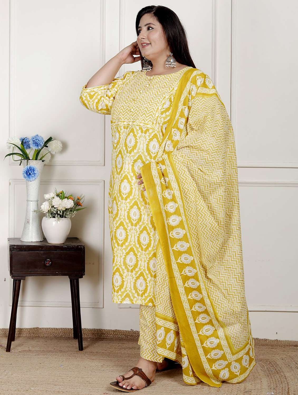 women printed three quarter sleeve kurta pant with dupatta set - 22076541 -  Standard Image - 1