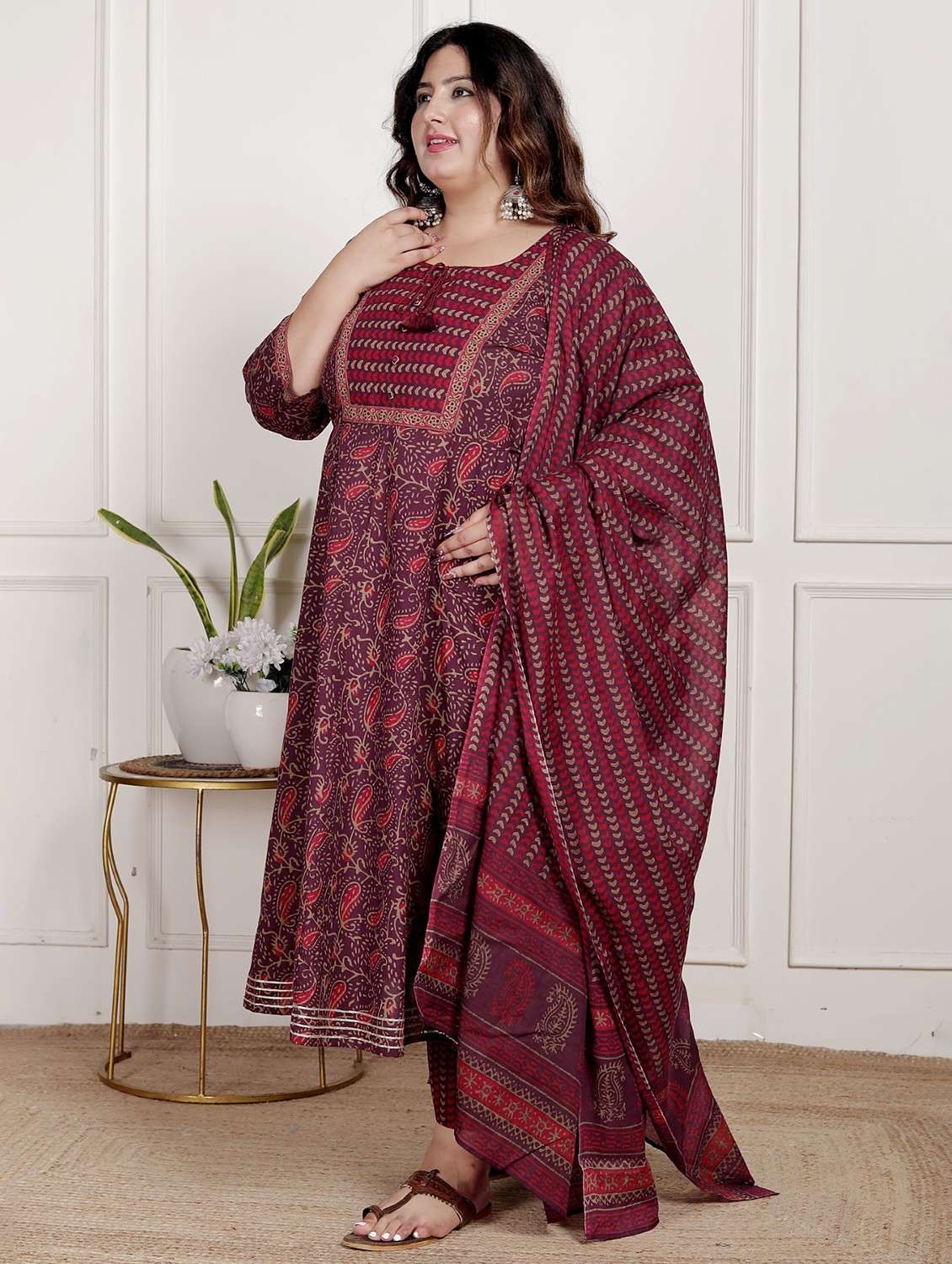 women paisley printed three quarter sleeve kurta pant with dupatta set - 22076557 -  Standard Image - 1