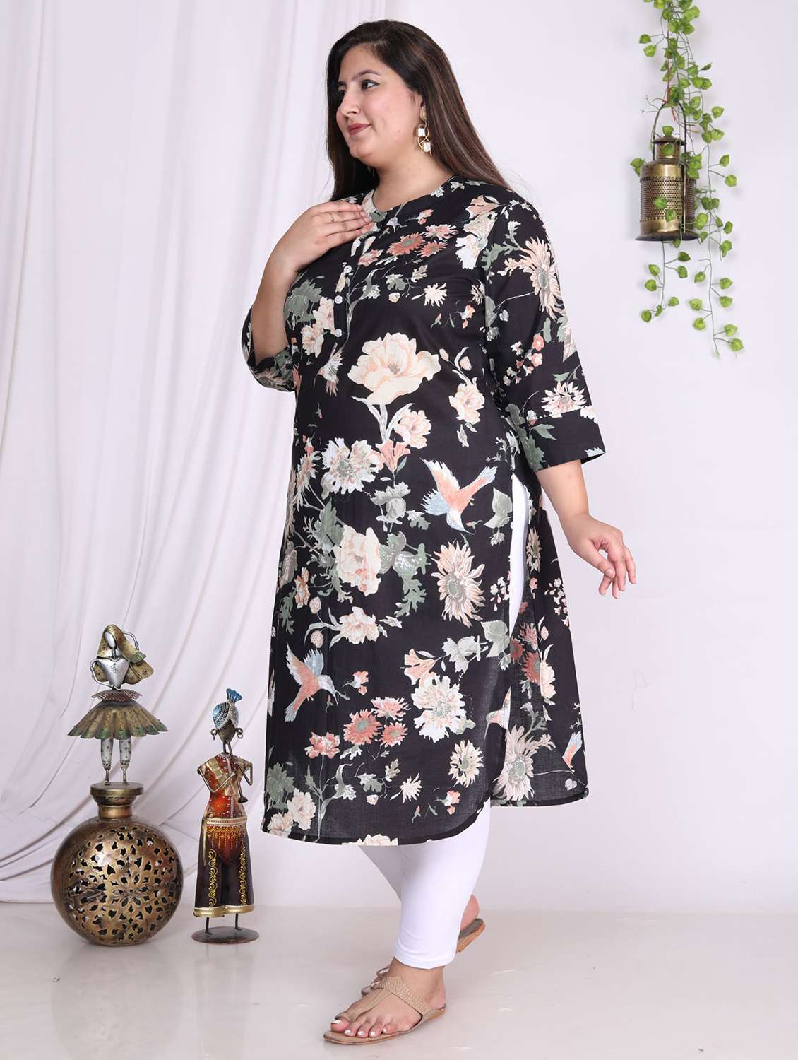Women Plus Size Three Quarter Sleeve Straight Kurta - 22076559 -  Standard Image - 1