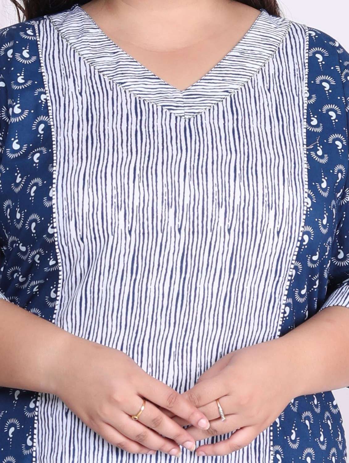 women plus size three quarter sleeve straight kurta - 22076561 -  Standard Image - 4