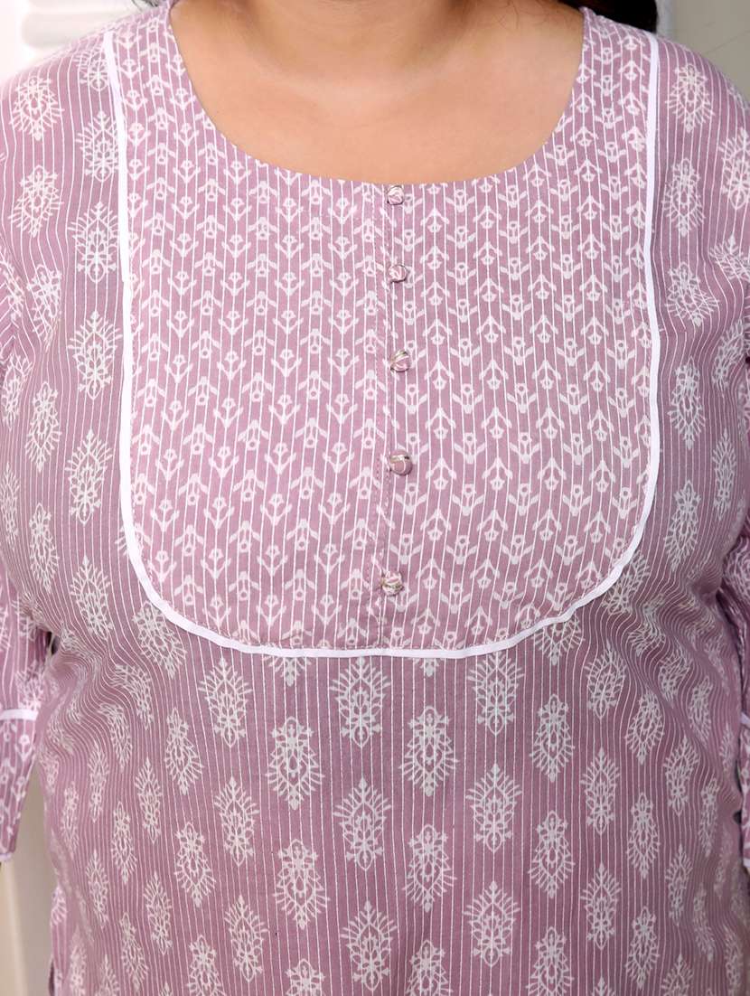 women plus size three quarter sleeve straight kurta - 22076581 -  Standard Image - 4